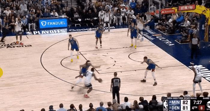 NBA能做出这种提前变向的球星很多，但是能做到这么丝滑连惯的，以前是杜兰特说第二