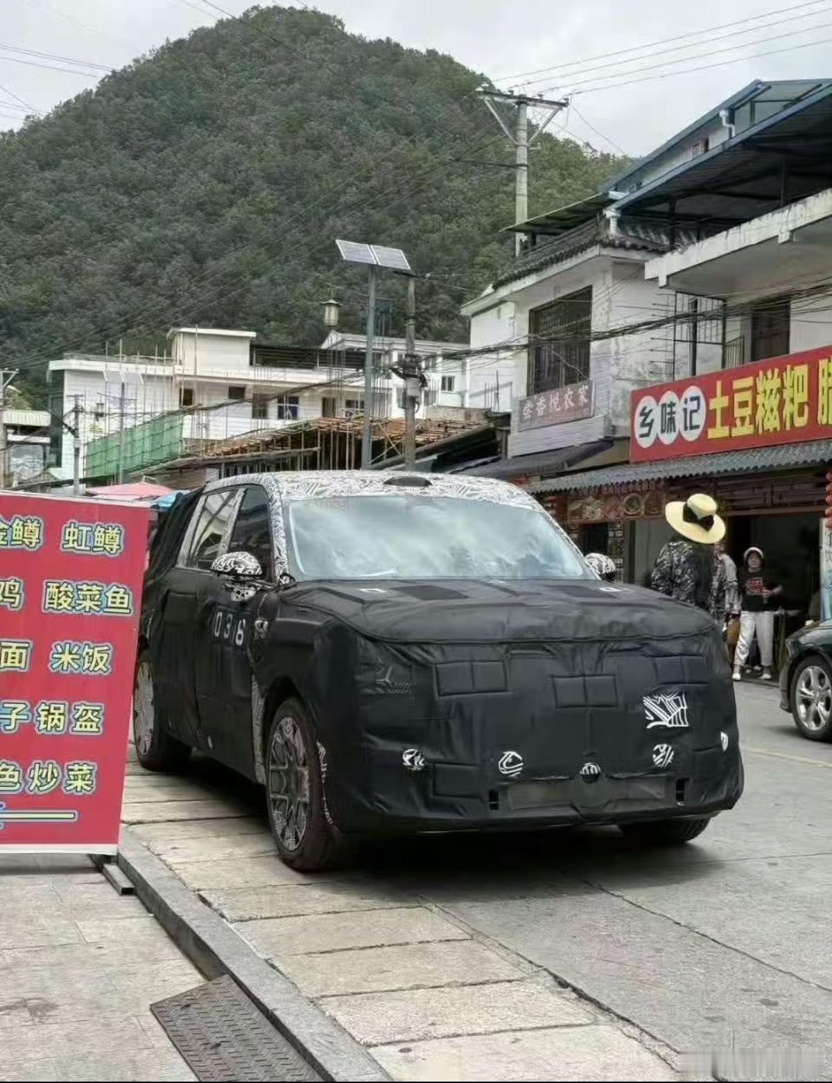 前阵子「小米YU9」的038号测试车还在工厂，这会儿是跑哪儿去了[思考]这尺寸就