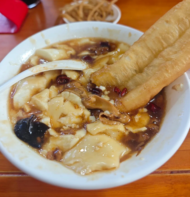 为什么早餐更适合吃高热量食物 让不让吃高热量的都无所谓，难道还能把油条豆腐脑这绝