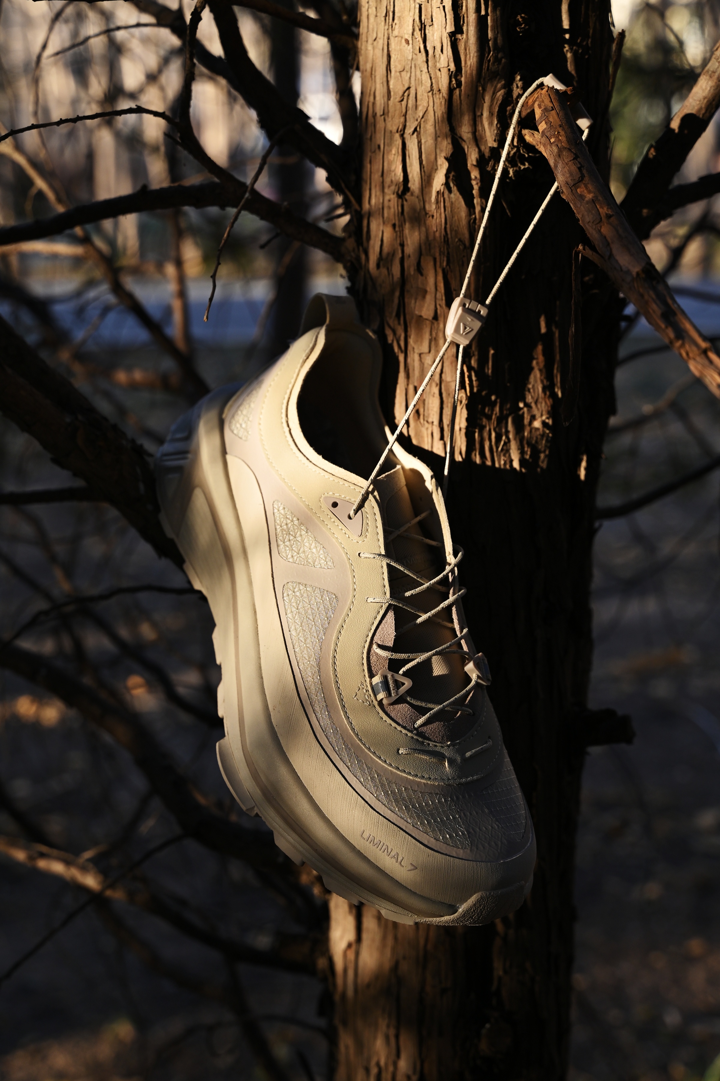 MINGLES 潮流户外新品牌 旗下首款户外潮流跑鞋Liminal 7 取材岩石