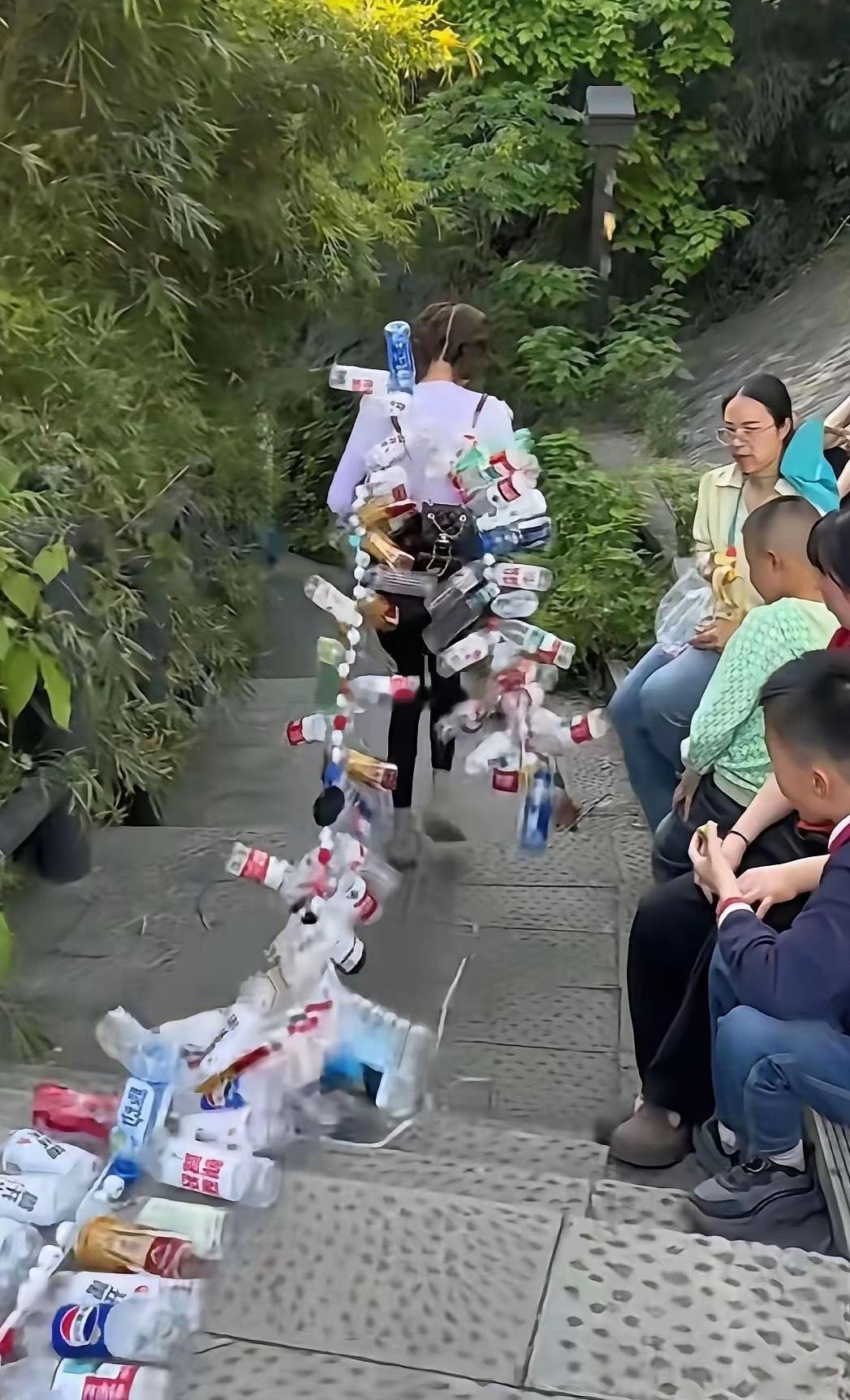 爬山有必要这样吗