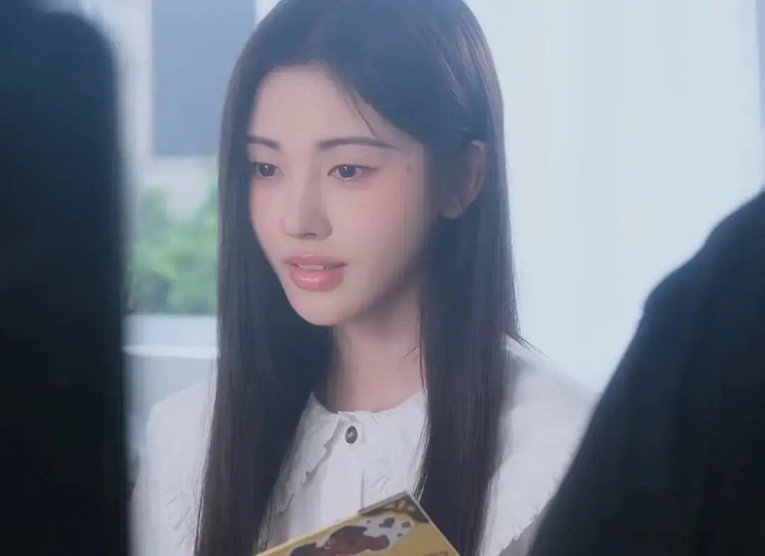 鞠婧祎怎么和赵露思走一个路线 ​​​