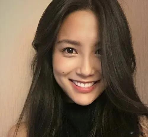 不用怀疑张昊玥说的话，去看一年级就一清二楚了，记得我当时看一年级里面唯一认识的学
