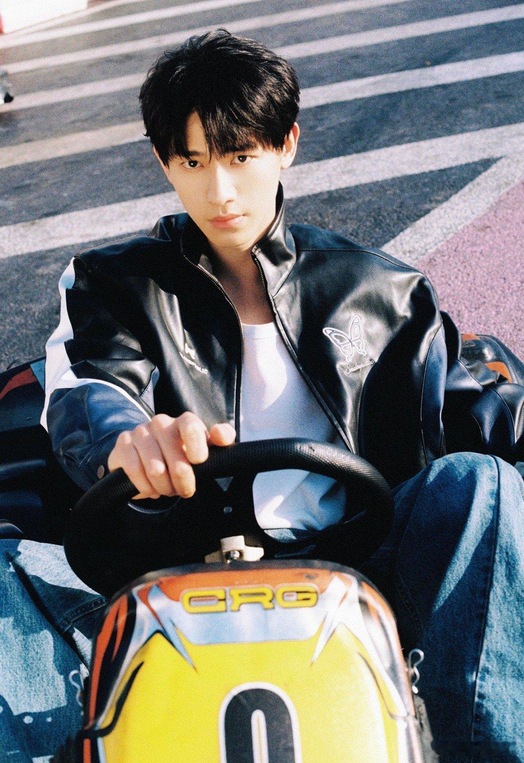 辛云来是剧组卡皮巴拉 真的，辛云来就是“卡皮巴拉”本拉吧！在剧组这种高压环境里，