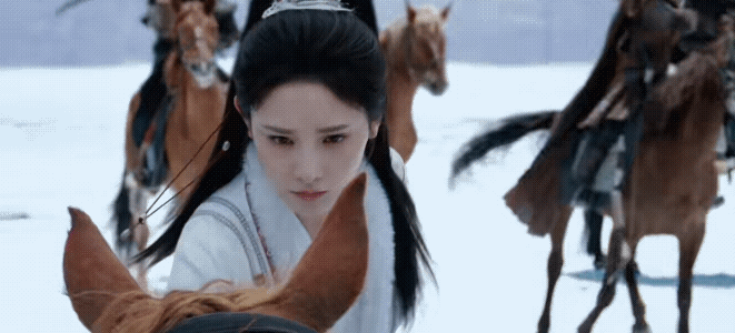 《凤凰台上》漫天飞雪一场大战一触即发，敏佳带领苍苍前来城下挑衅，将军知道是皇后还