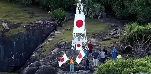 日本 在 钓鱼岛 上建灯塔宣示主权，中国只用一招就让日本欲哭无泪，真的是太绝了。