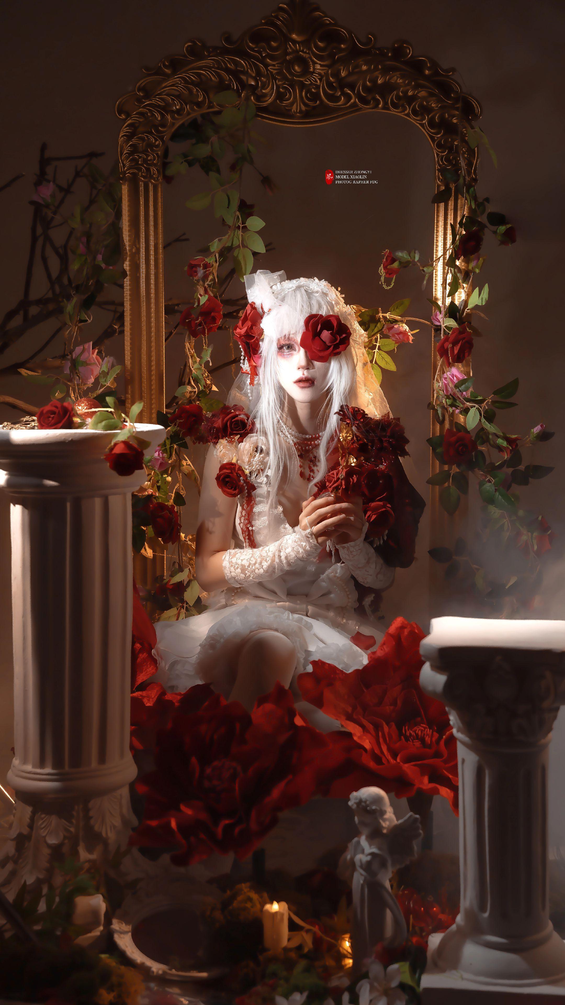 调香师：一张封神。  那个，眼睛画反了，别冲我😭真不是故意的。