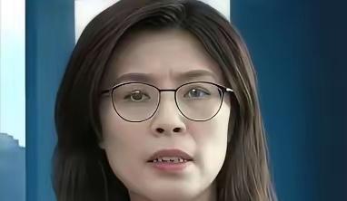 最近刷到个解决台湾问题的思路，越咂摸越觉得熨帖，三步顺序半点儿都不能乱：先推台军
