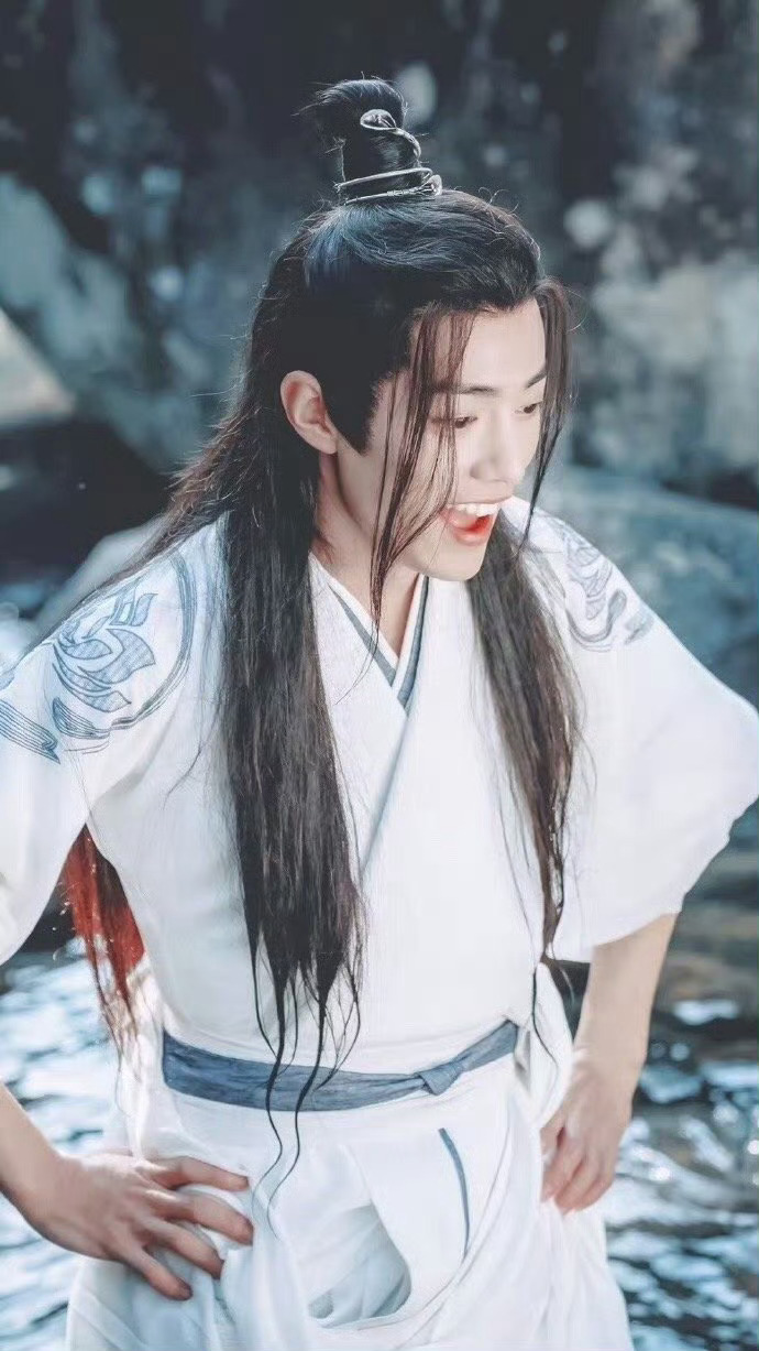 ♡⃝ 𝒍𝒐𝒗𝒆 ʚɞ ☽⋆❥ »» 可可爱爱的白衣羡羡！好仙呀！肖战.魏