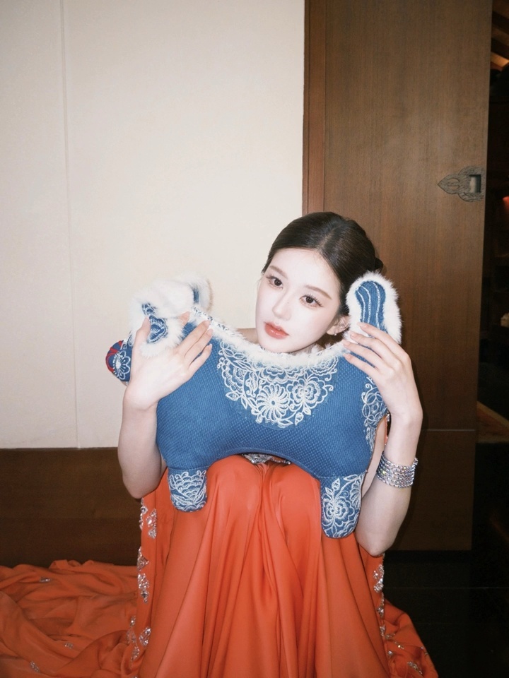 太美了太美了！正在疯狂存图中……赵露思