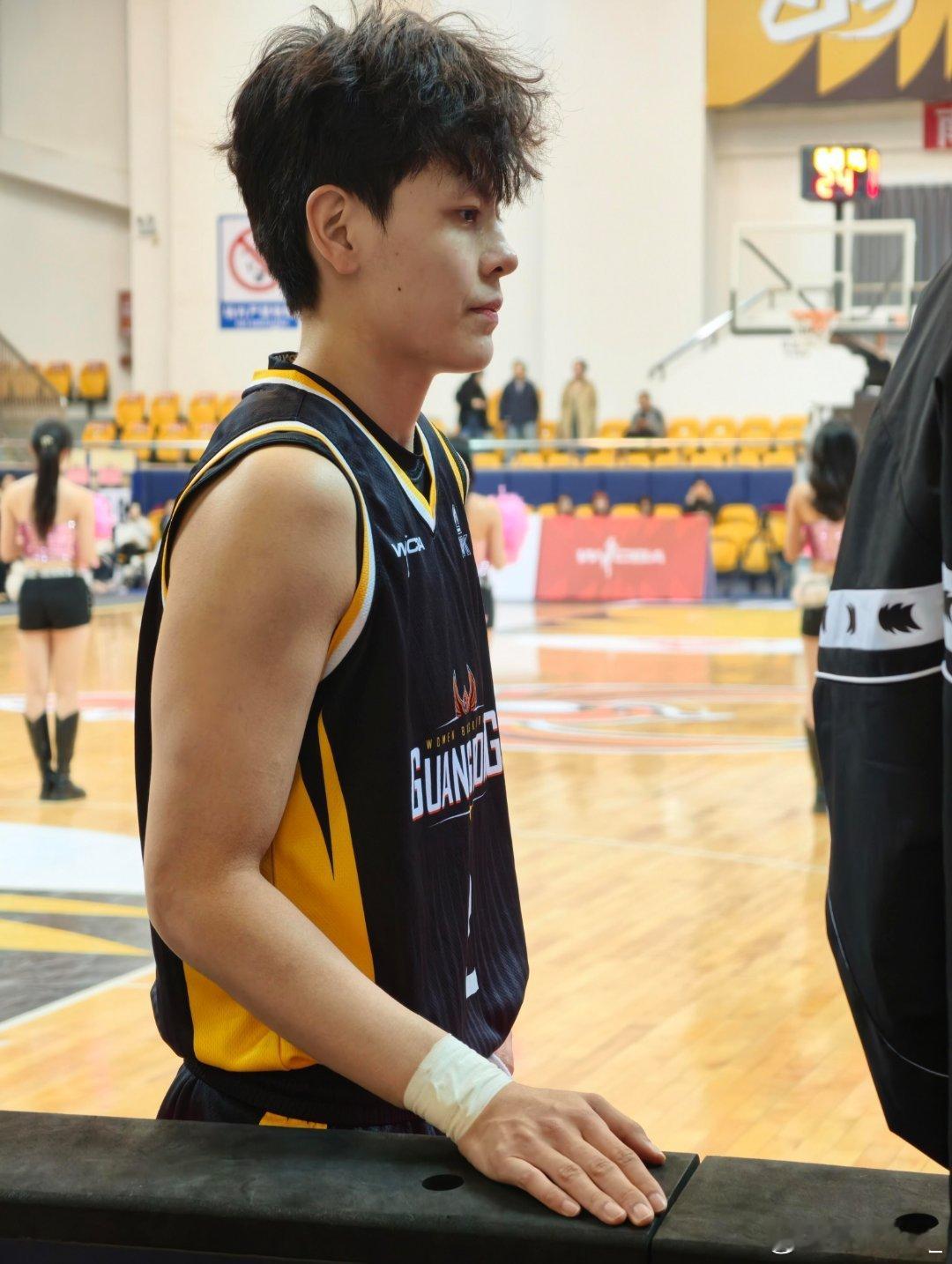 杨舒予杨舒予2025-2026赛季wcba联赛 20251216WCBA常规赛第