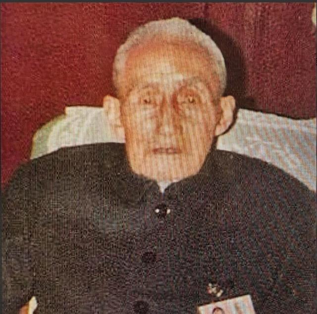 1949年，荆门战役中，国军军长方靖被包围，部下劝说突围，他却说：“我刚娶了一个