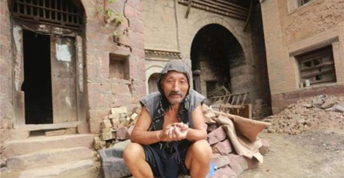 清朝状元后人隐居老宅深山，靠乞讨维持生活，只为守护没有水电的祖宅吗？
1847年
