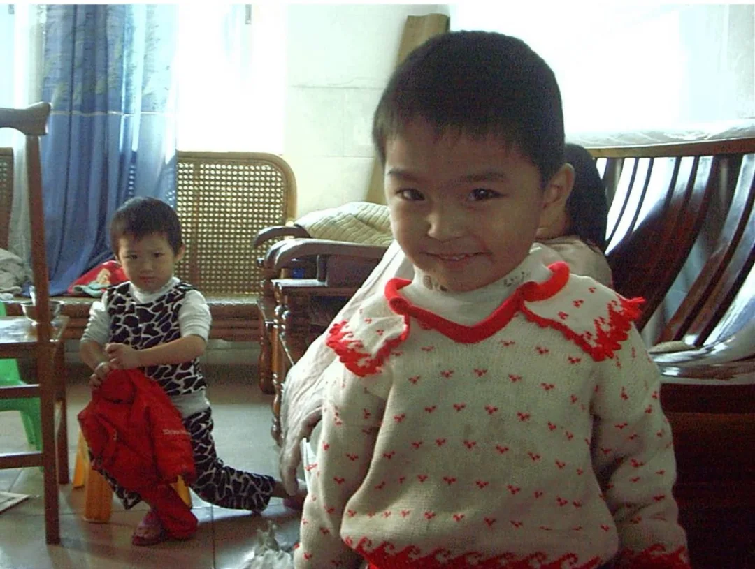 我们总被教导要像向日葵一样追逐阳光