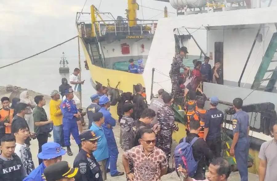 44人印尼沉船全员获救，中国女游客亲身讲述：船在海面打转时船员一言不发，四小时后