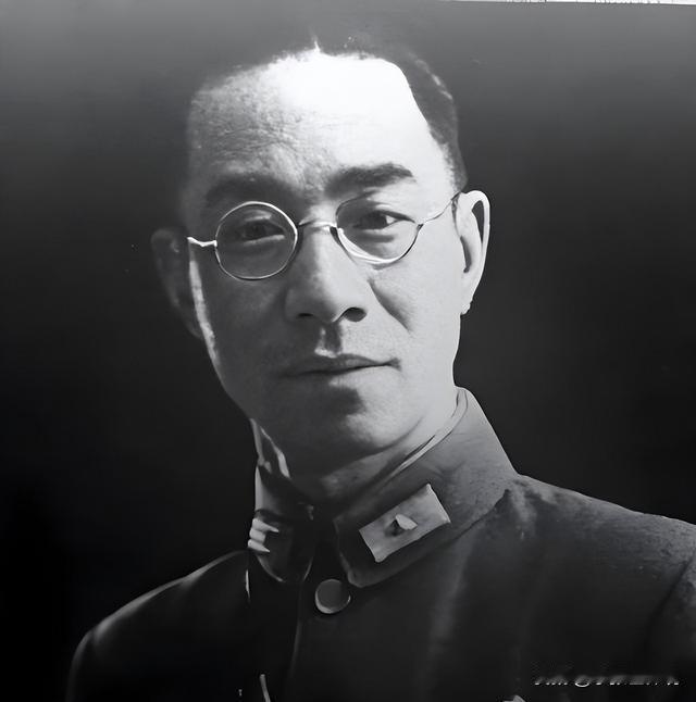 1949年，国民党从北平南撤时，保密局近一百人因为没有经费而无法坐飞机离开而陷入