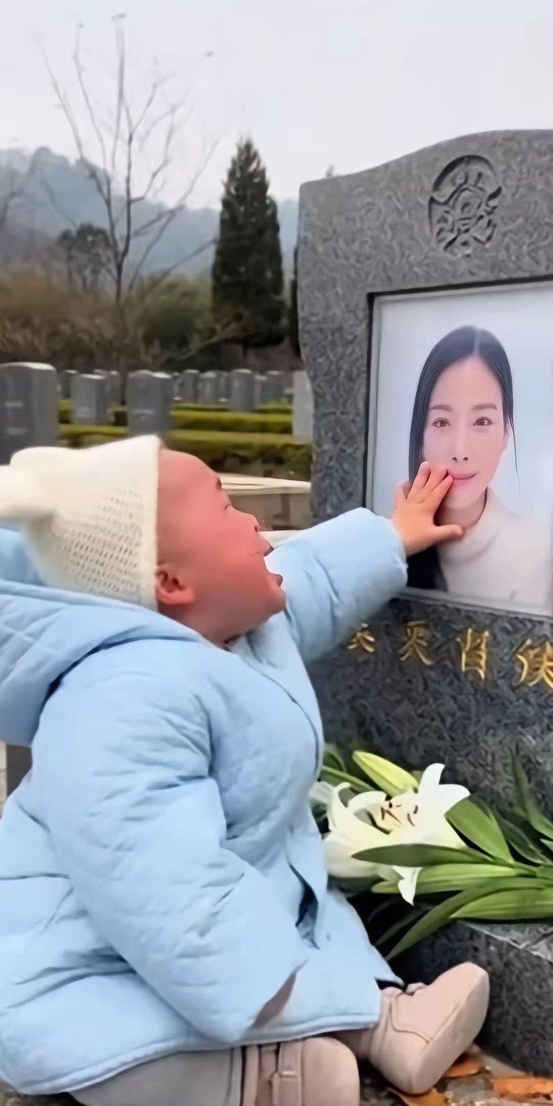 泪目啦！！！！离世八个月的妻子托梦给丈夫说：很想宝宝，有空的时候把宝宝带来，看看