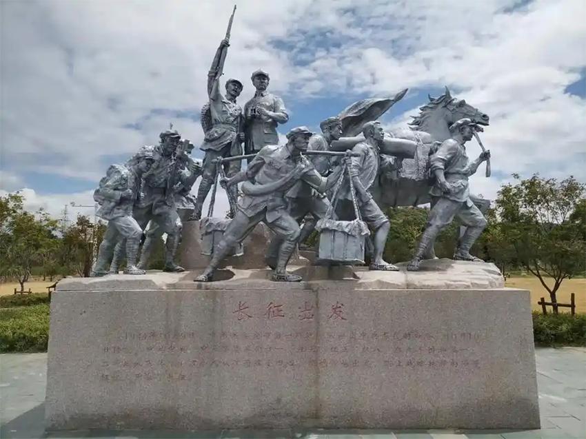 我在想：为何当下的社会氛围，给人一种 “物欲横流” 的感觉？可能是因为革命时代，
