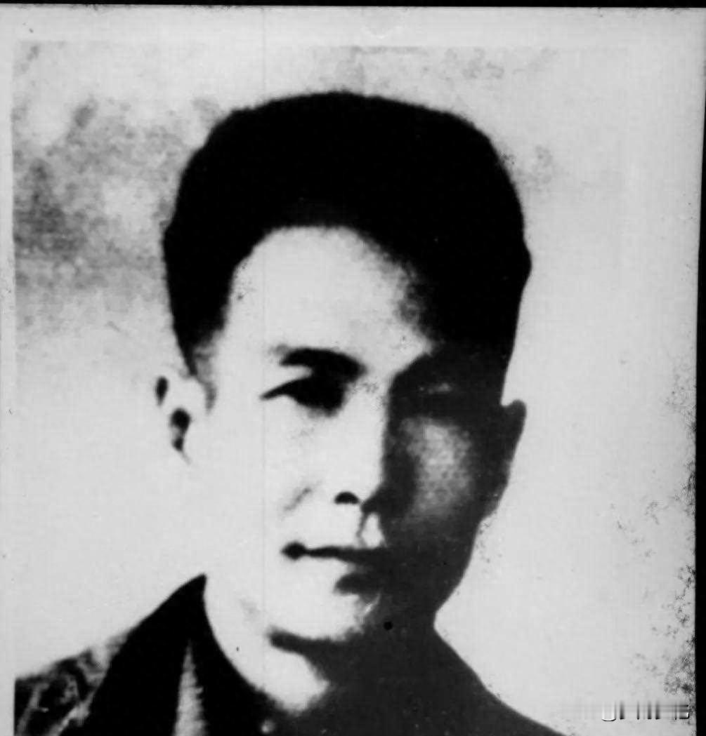 1948年狱中惊魂！女犯摔倒递出纸团，狱医的选择改变一群人命运
 
1948年，