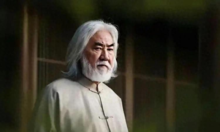 75岁张纪中再陷五胎争议，流量赚到了，体面却越走越远

3月还在直播间打太极，7