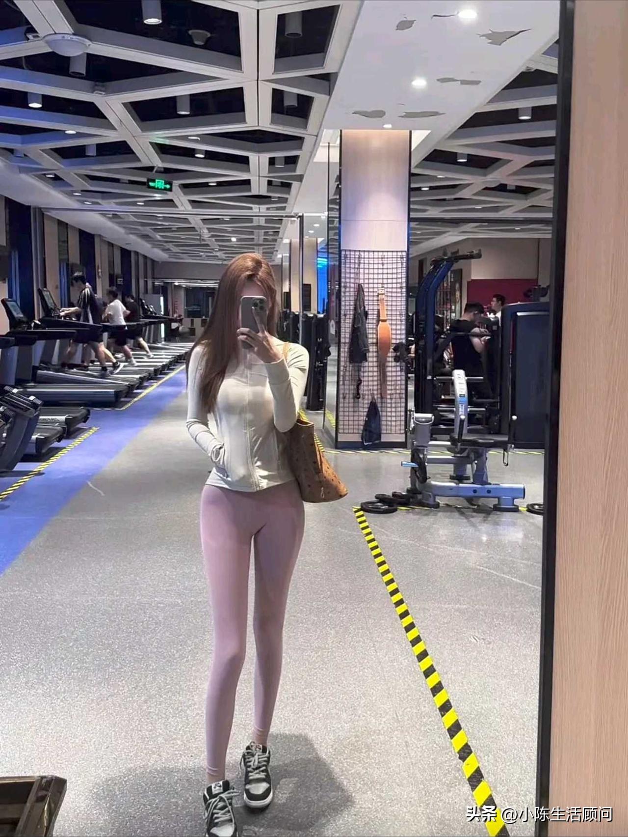 努力提升自己，永远比仰望他人有意义……