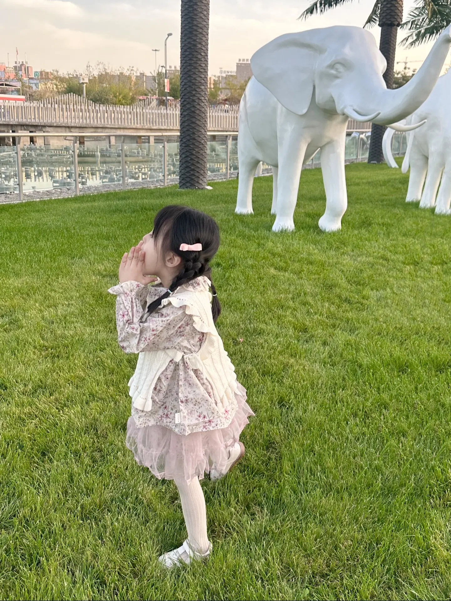 温柔至极ᯓ🌷。今天穿了碎花花～ 🌷| '◡' Today 👭