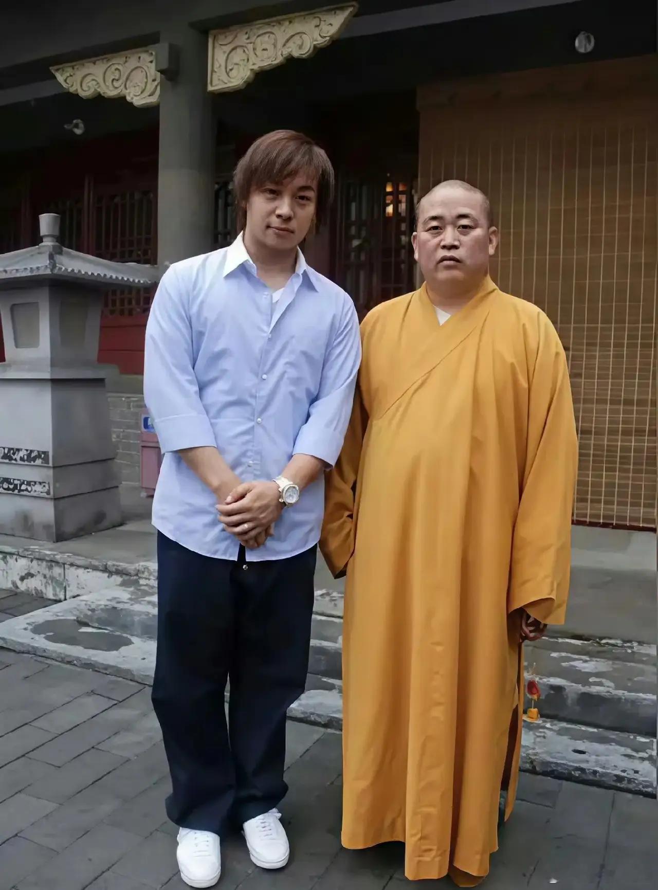 释小龙 释小龙和释永信是师徒关系，除此以外，释永信对释小龙一直很重视。后来在释永