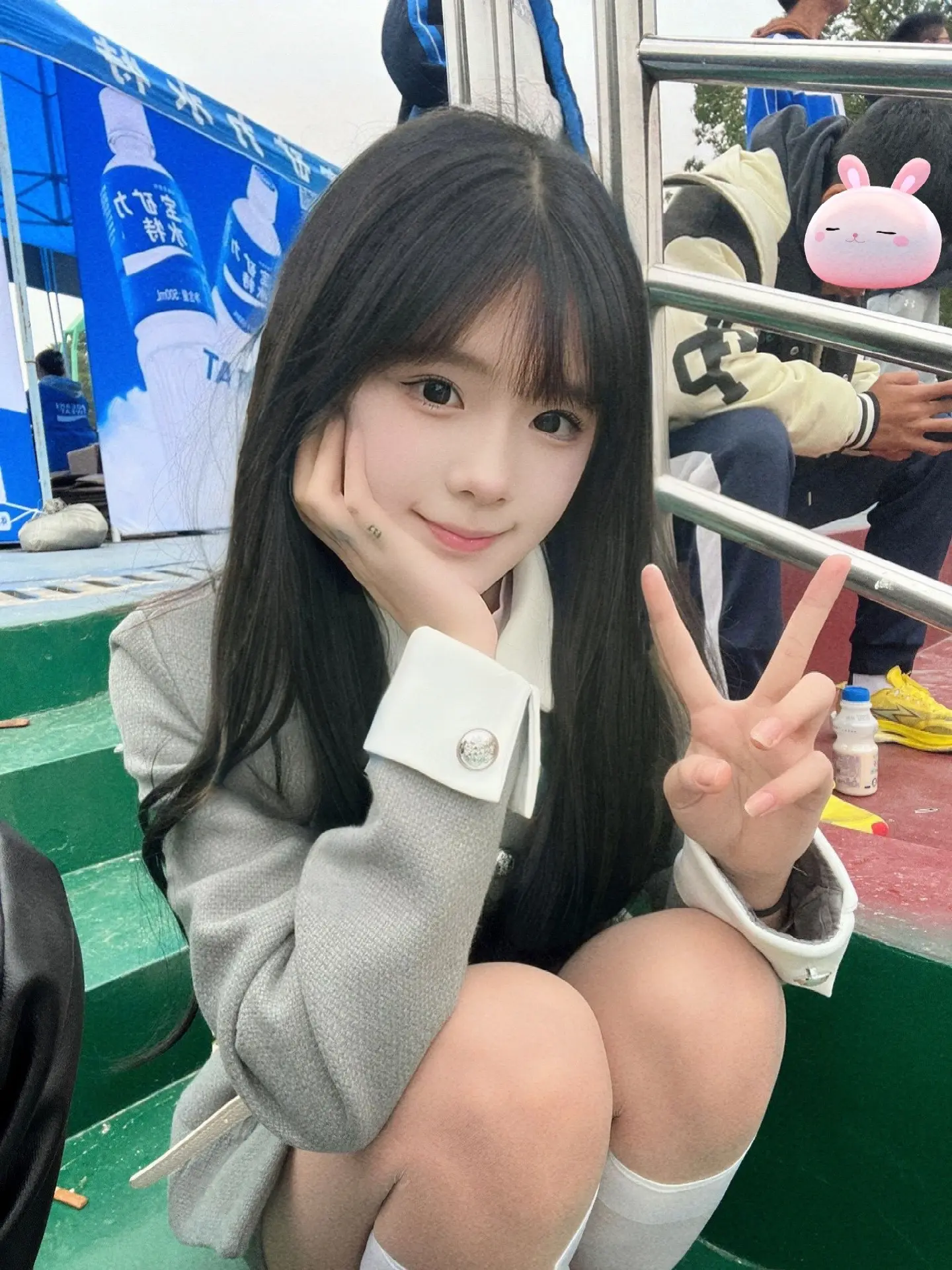 会不会有一天我们终于不再互道晚安 而是睡在彼此身边