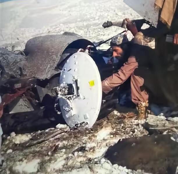 一架美军无人机在阿富汗坠毁，给中方敲响了警钟：有人在秘密投靠白宫！
​2026年