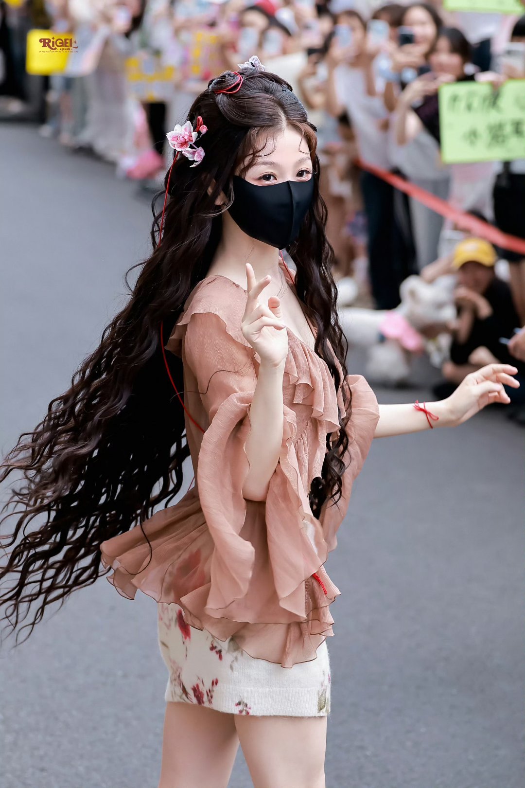 虞书欣 女人中的女人能去现场看虞书欣，就一定会被她吸引。 