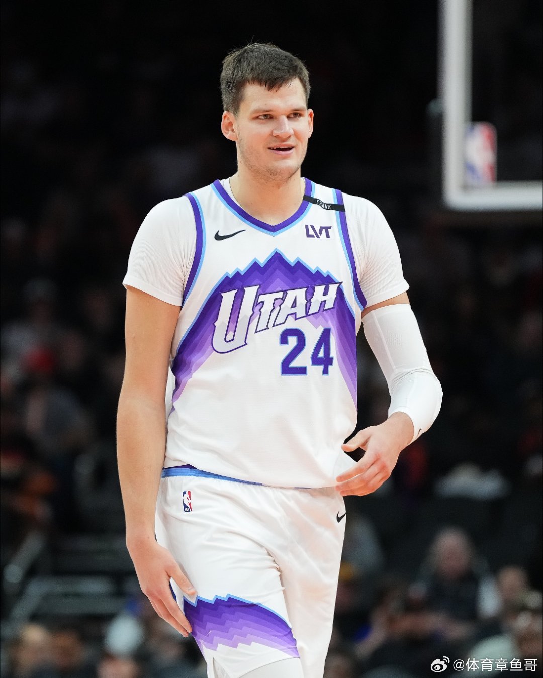 没有了凯斯勒，爵士这赛季冲状元签吧！不过，对凯斯勒来说，这是一次残酷的转折：他在