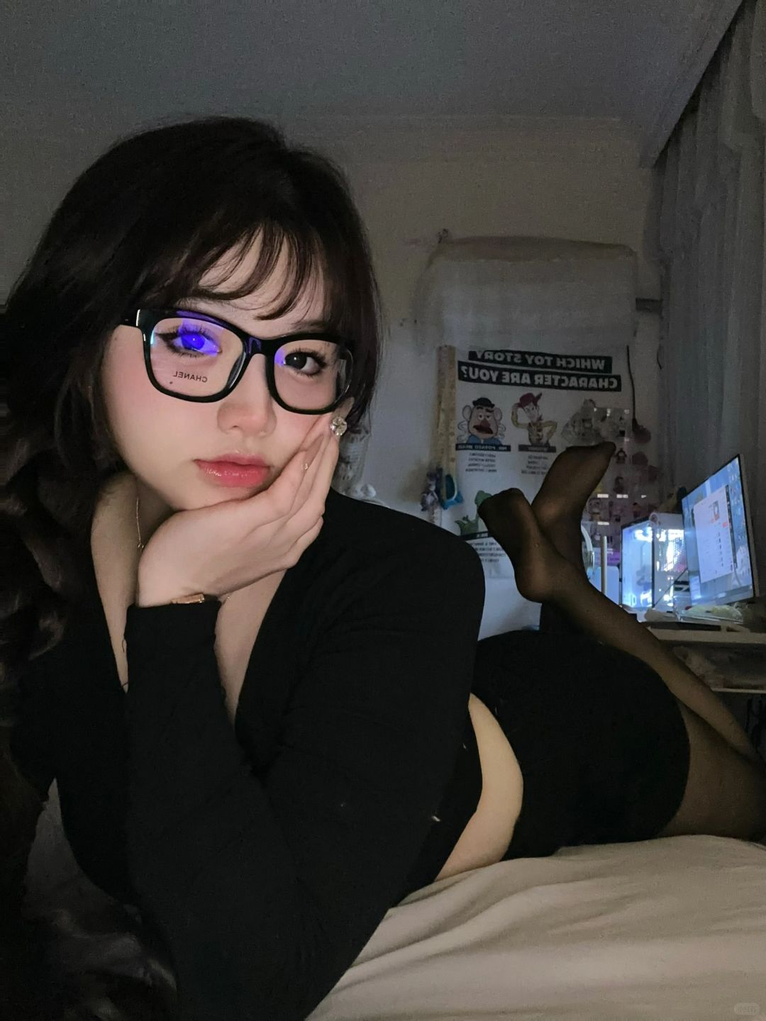 今天的人设是麻辣女教师