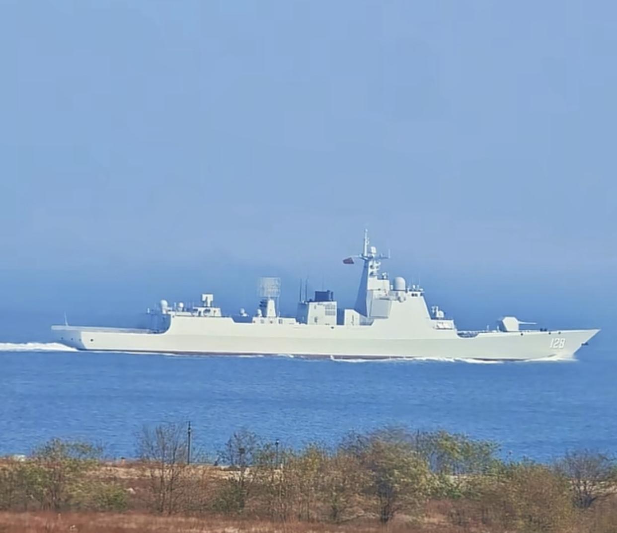 新批次建造完成离厂的052D导弹驱逐舰，据称今年服役的至少有7艘，而052D已经
