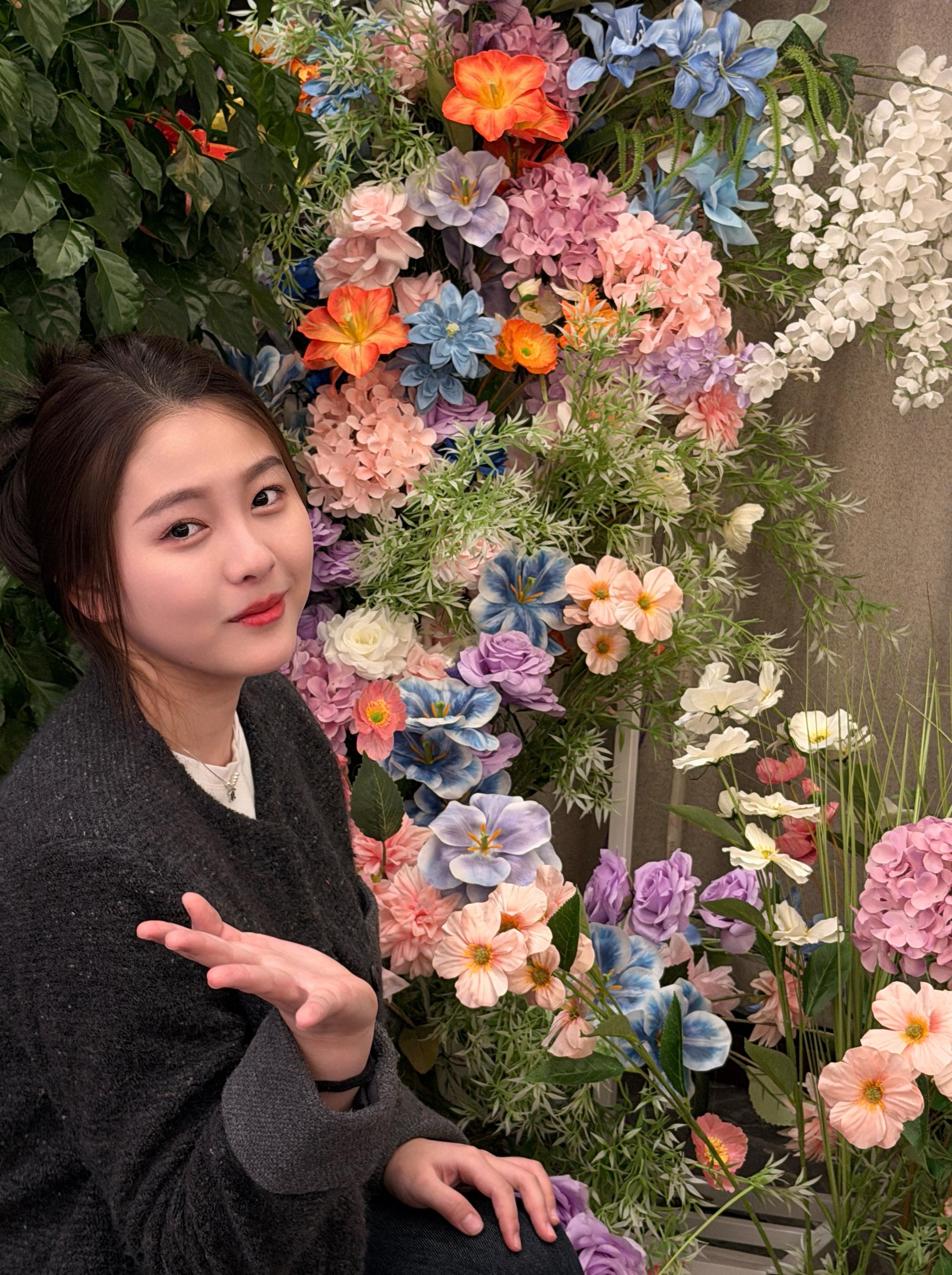 嬉皮笑脸的面对 生活的难