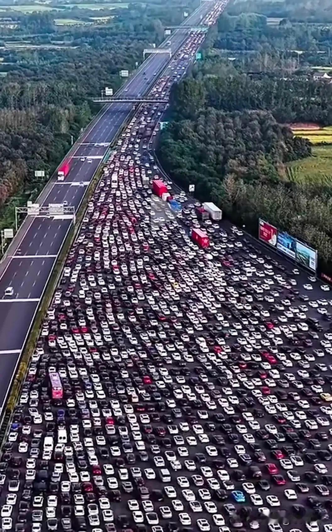 高速公路会有停止收费的一天吗?高速收费事件 很多情况下你能想到的事情，多数人都会