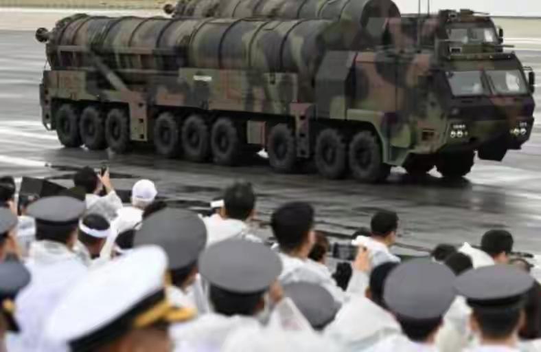 韩国正式宣布：部署最强导弹，8吨弹头玄武-5舰载就能覆盖东亚。

“玄武-5”型