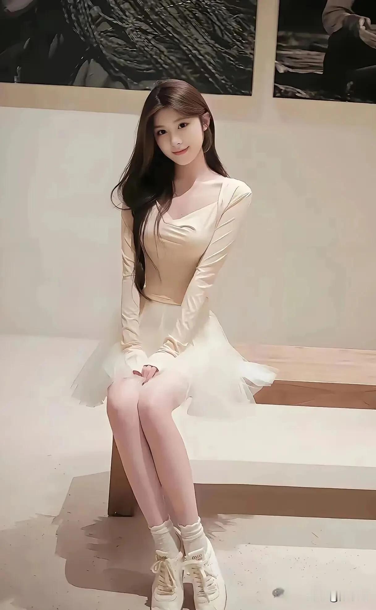 垆边人似月，皓腕凝霜雪。