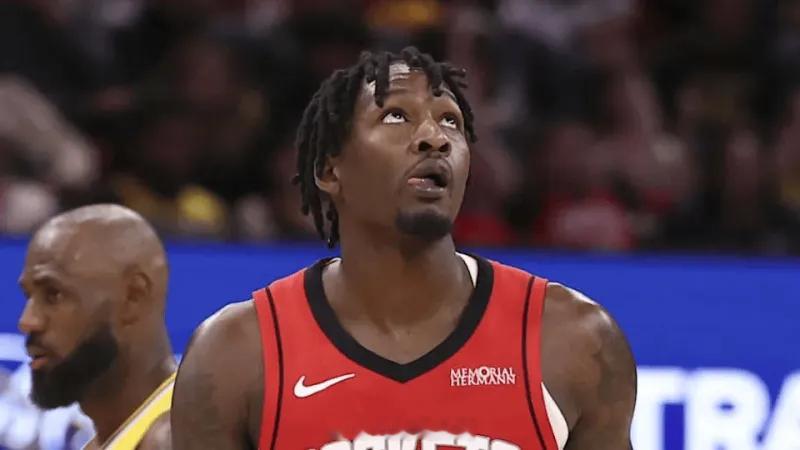 世事难料，境遇殊途，火箭季后赛G3绝境求变，将前两战DNP的芬尼-史密斯召入赛场