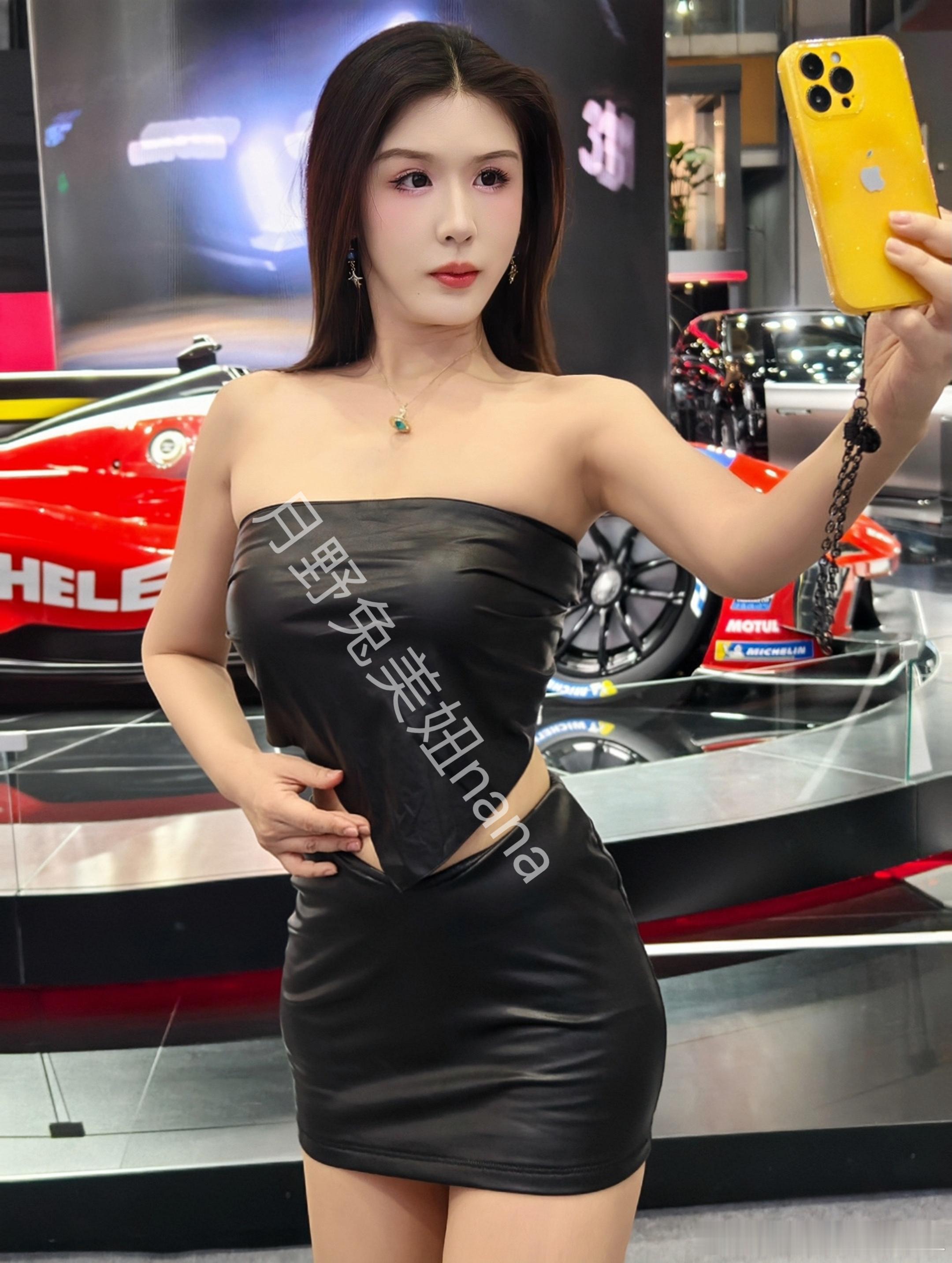 累累的一天 下班班啦✌️车模广州车展 广州·广交会展馆B区