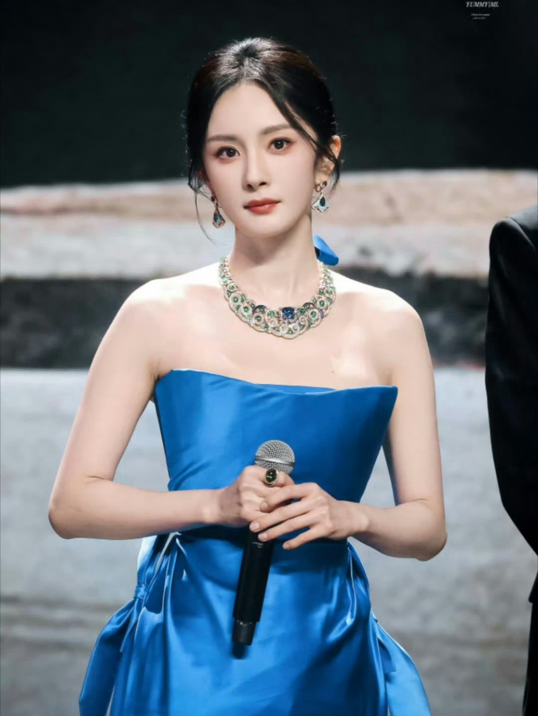 杨幂 我会合法纳税 是真的很有梗了，特别的喜欢我家杨幂呀～好可爱呀 ​​​