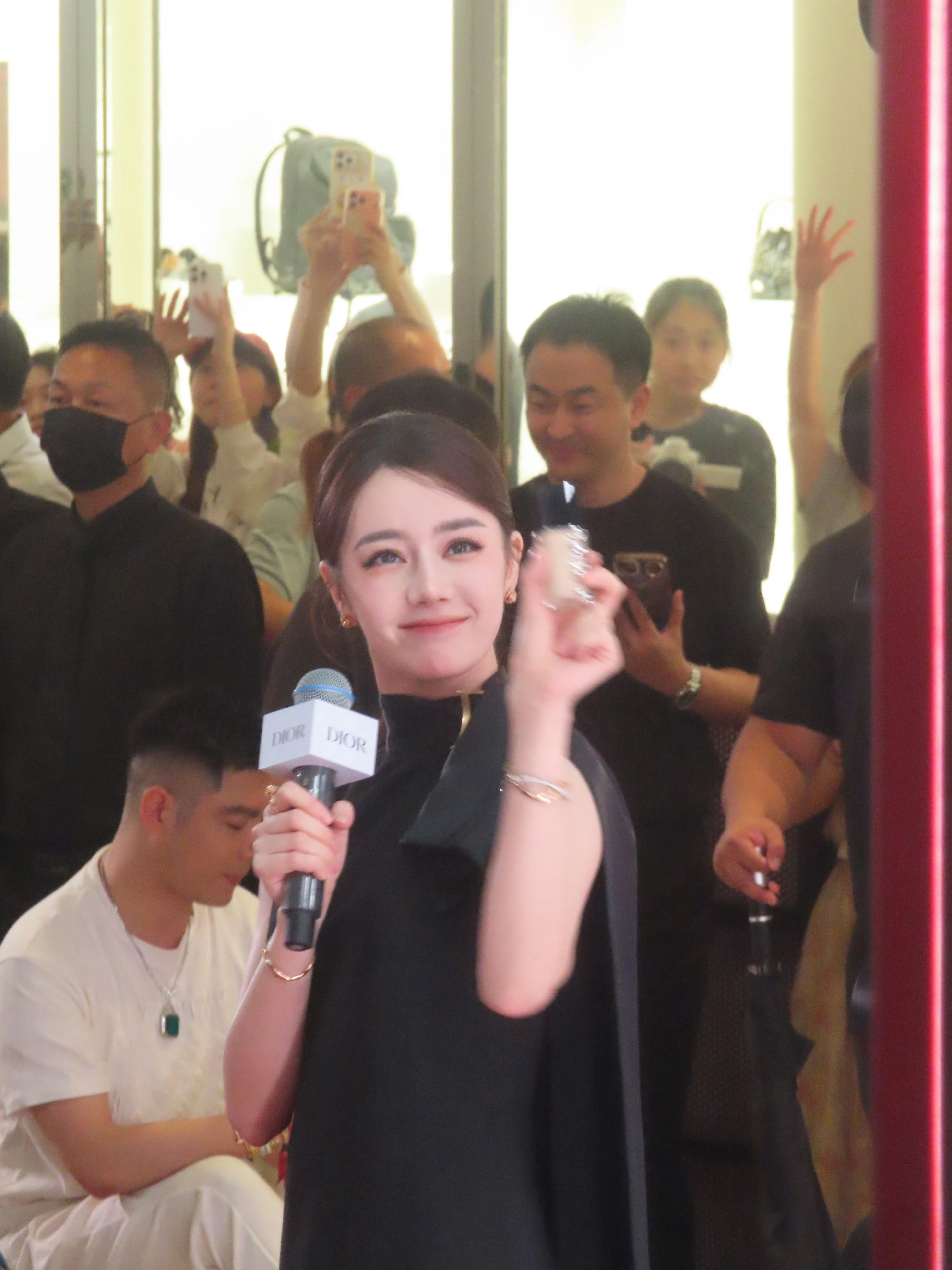 我对迪丽热巴说我一辈子爱你女神，撒浪嘿 