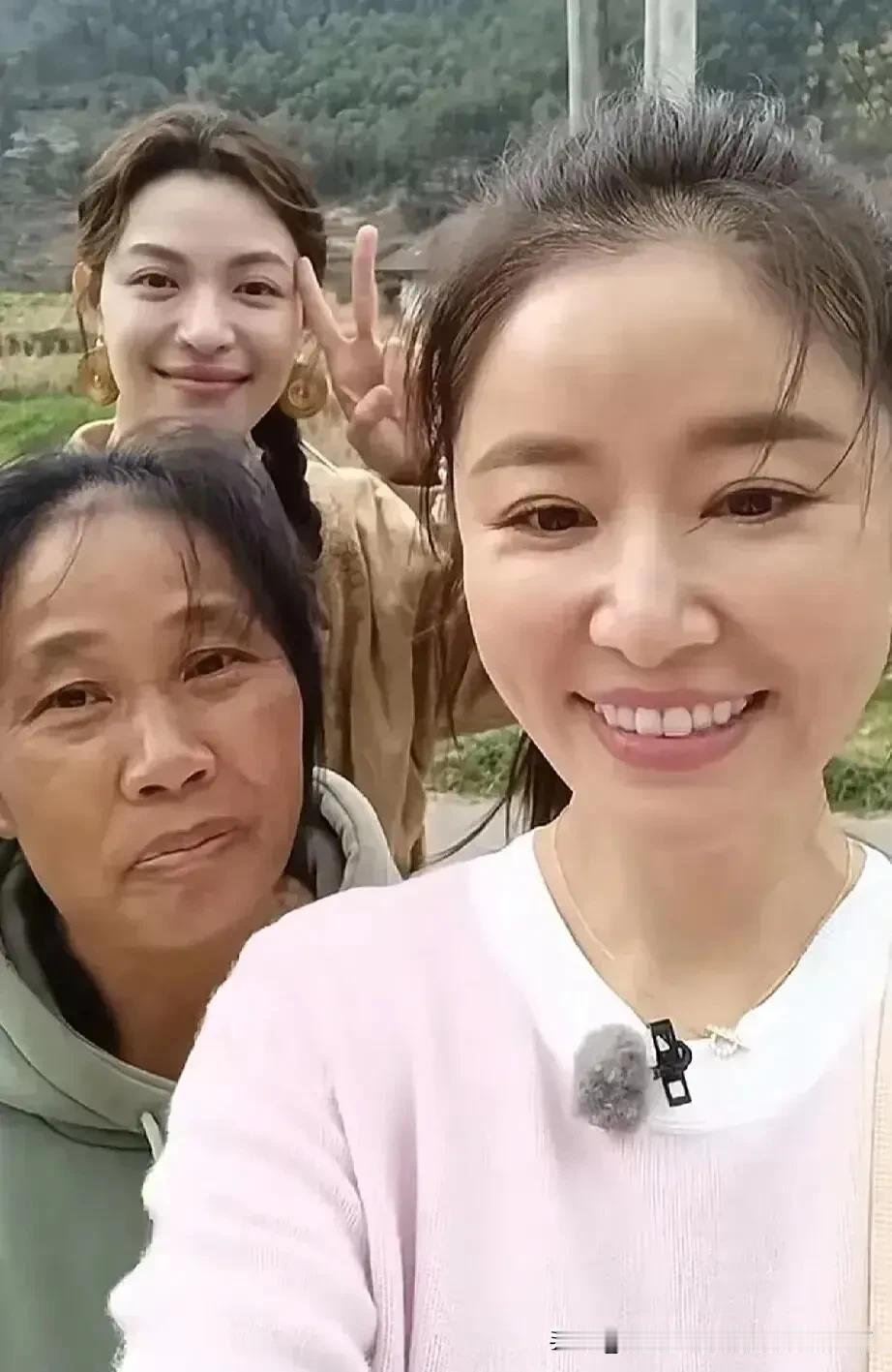 有一说一，这状态真的像50岁吗？林心如，47岁。
女明星们，特别注重保养，一般看