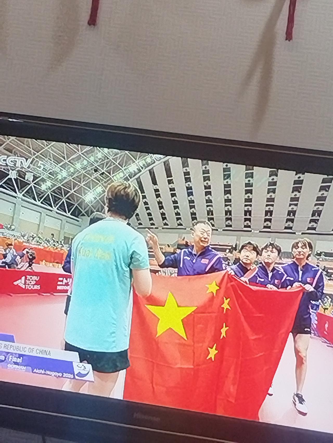 今晚乒乓球女团决赛中国队3:0完胜日本女团，实现了六连冠。晚上中国女乒可以说没有