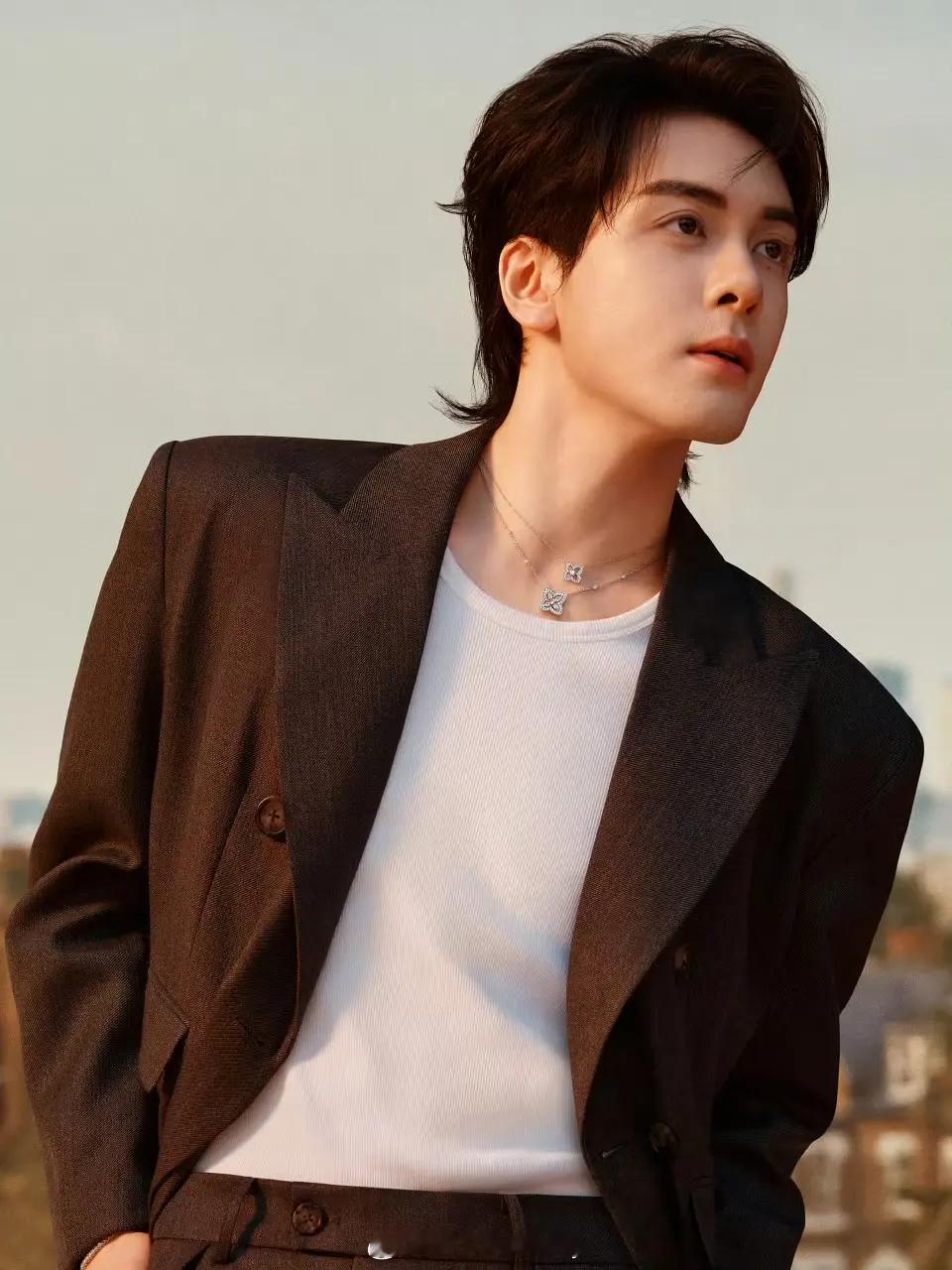 曾舜晞戴比尔斯新广，独有的贵公子气质 