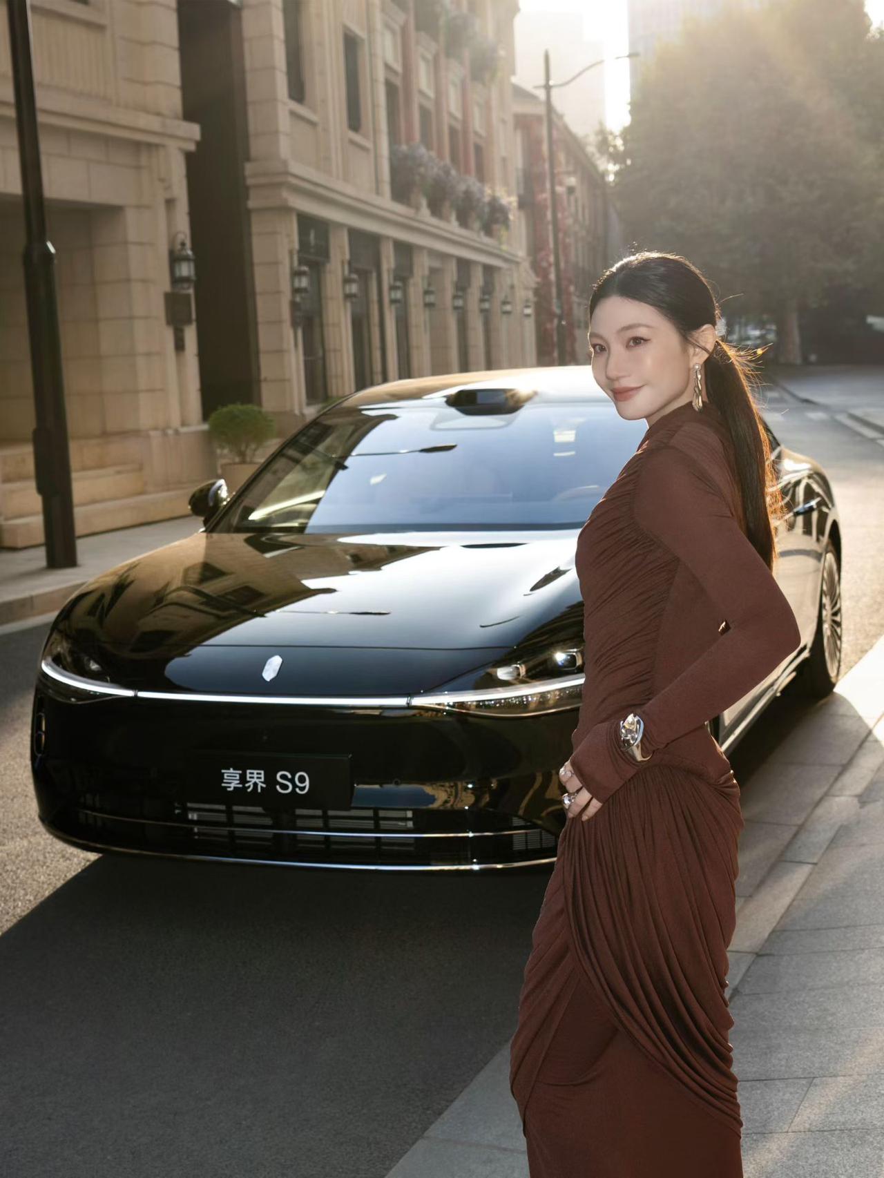 旗舰9系，越境上市。在出发和抵达之间，从容前行，体验超凡智慧与极致舒适的完美融合