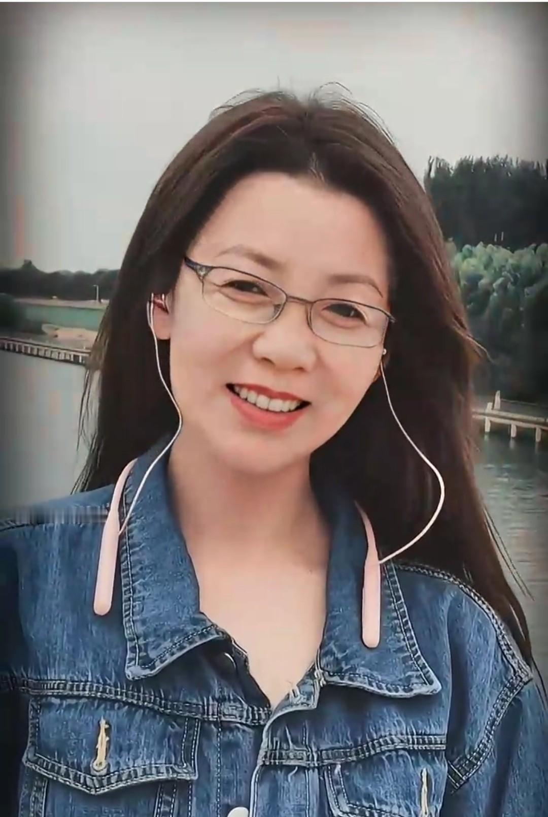 力量源于内心的坚韧和毅力，让你在逆境中屹立不倒。

有力量的人，不需言说，他们的