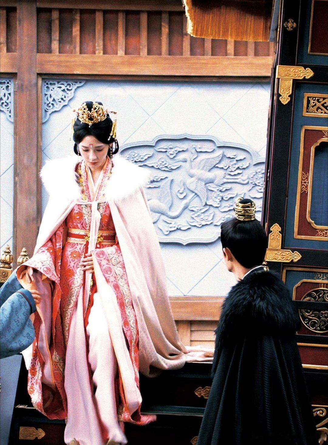 《凤凰台上》任嘉伦也太急了！没听完关键话就走，错过复合细节，求萧焕去重听一百遍，