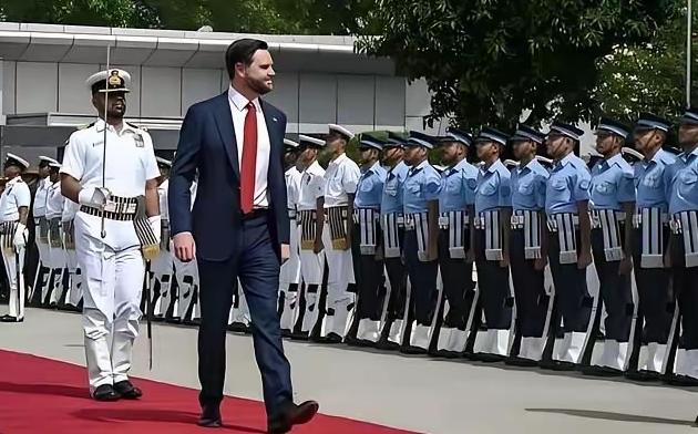 极有可能万斯会当上总统！如果万斯当上总统！对全世界都不是什么好事！因为万斯年轻！