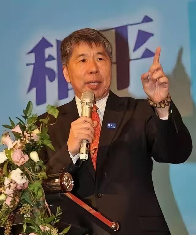 郑丽文的大格局让张亚中又成为她的麾下大将

台湾政坛这波操作太亮眼！郑丽文凭着大