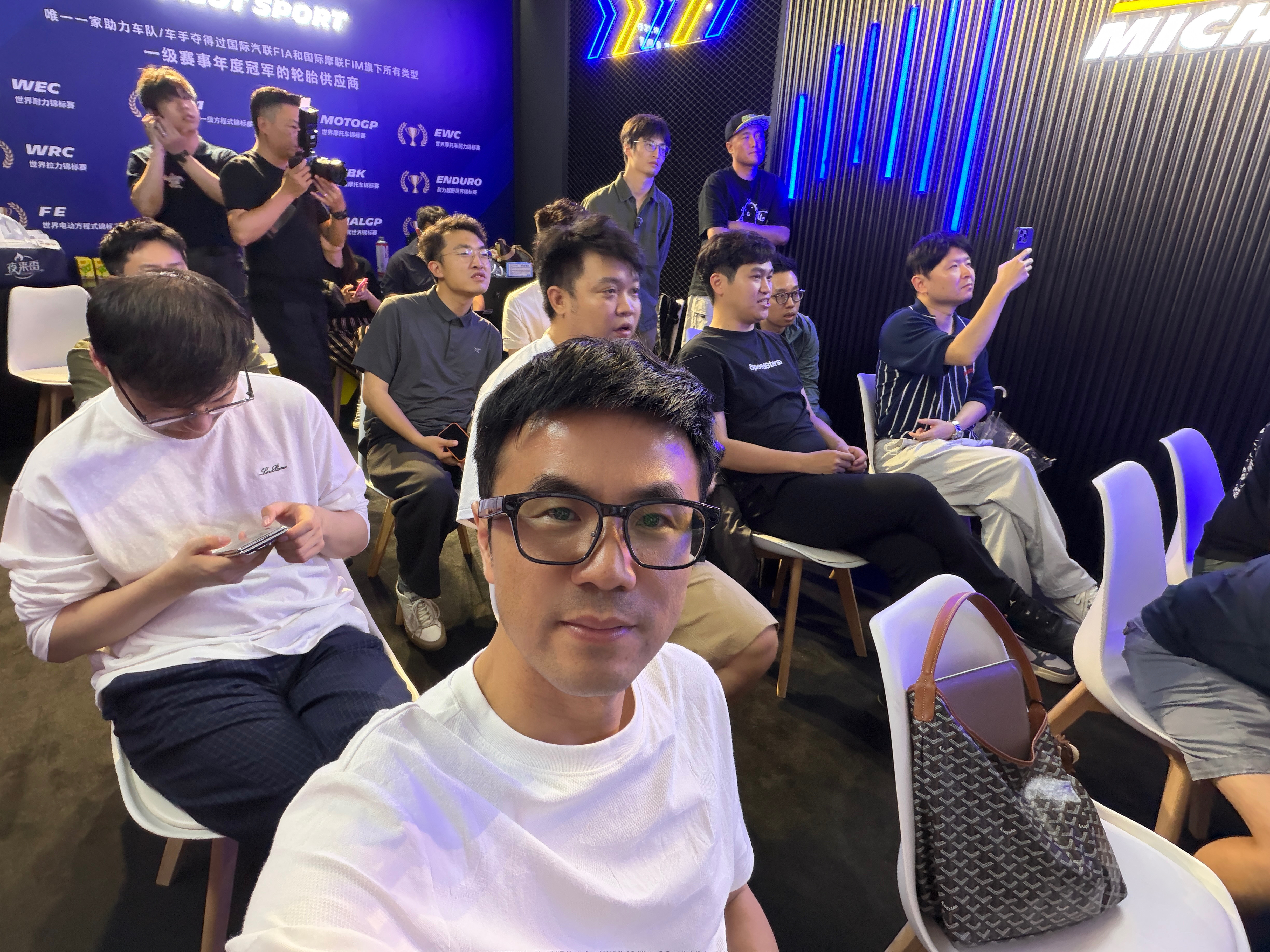 今晚在浙赛P房观看 勒芒24小时耐力赛 勒芒24小时不是比谁跑得快，而是汽车工业